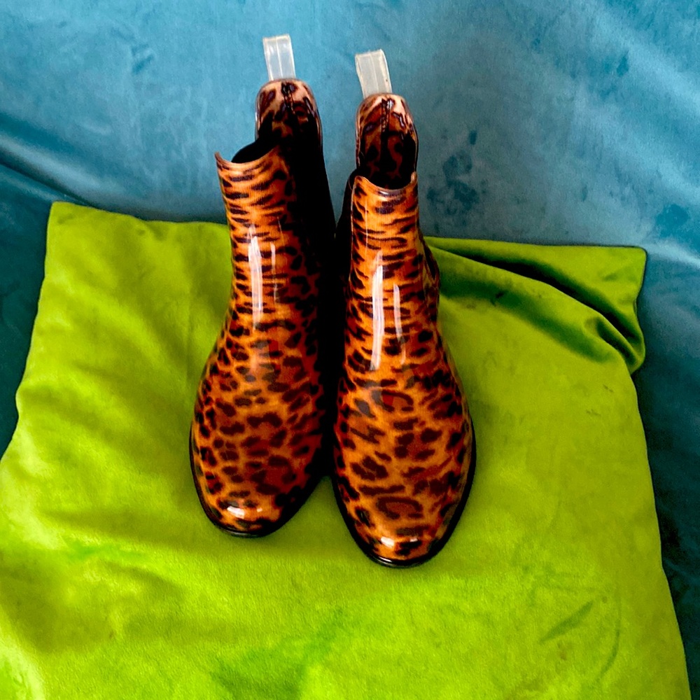 Rain boots